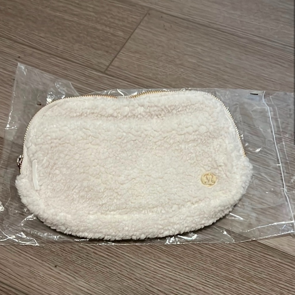Lululemon Cream Sharpa belt bag